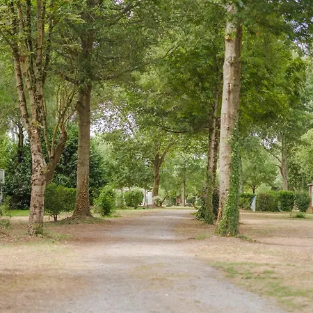 Du Chene - Proche De Nantes Camping Saint-Julien-de-Concelles