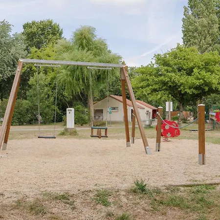 Du Chene - Proche De Nantes Camping