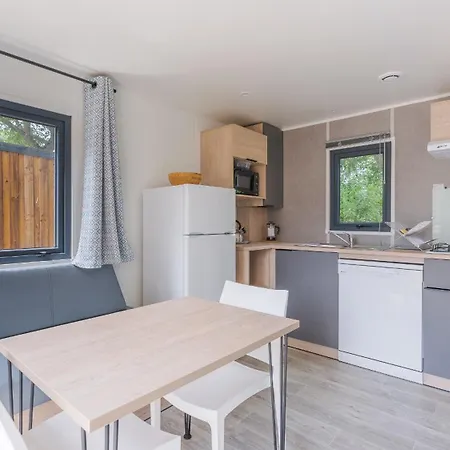 Camping Du Chene - Proche De Nantes 3*