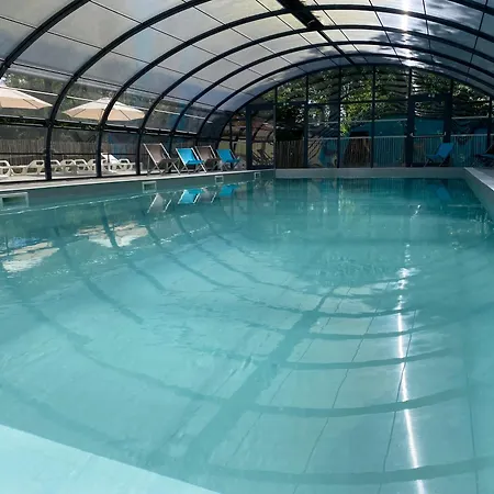 Du Chene - Proche De Nantes 캠프장