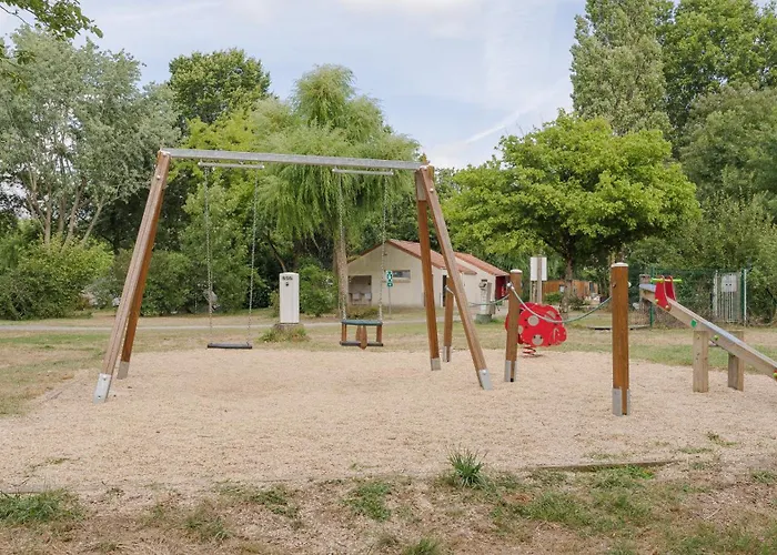 Du Chene אתר קמפינג