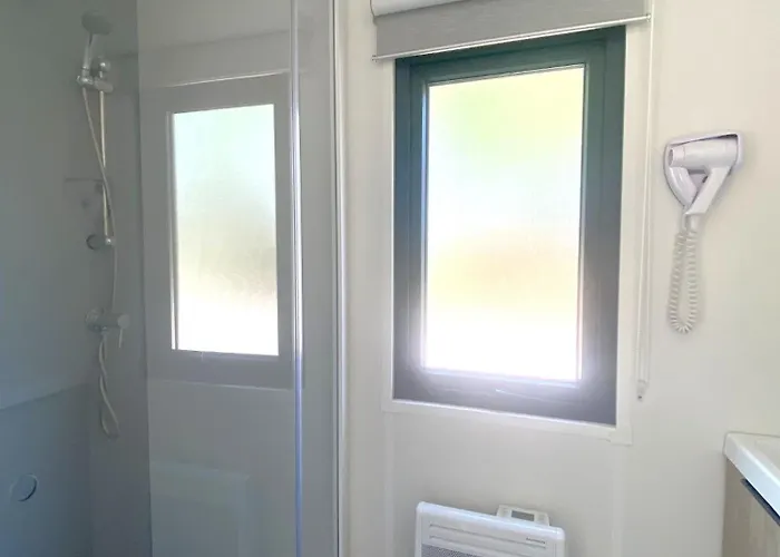 Du Chene - Proche De Nantes 캠프장 3*